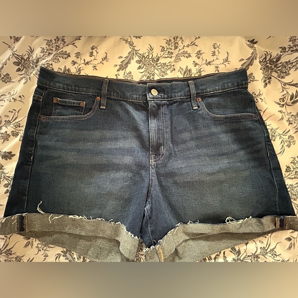 GAP Shorts NWOT, Raw Hem, Size 16